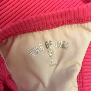 Year of Ours Vibrant Pink Activewear Top